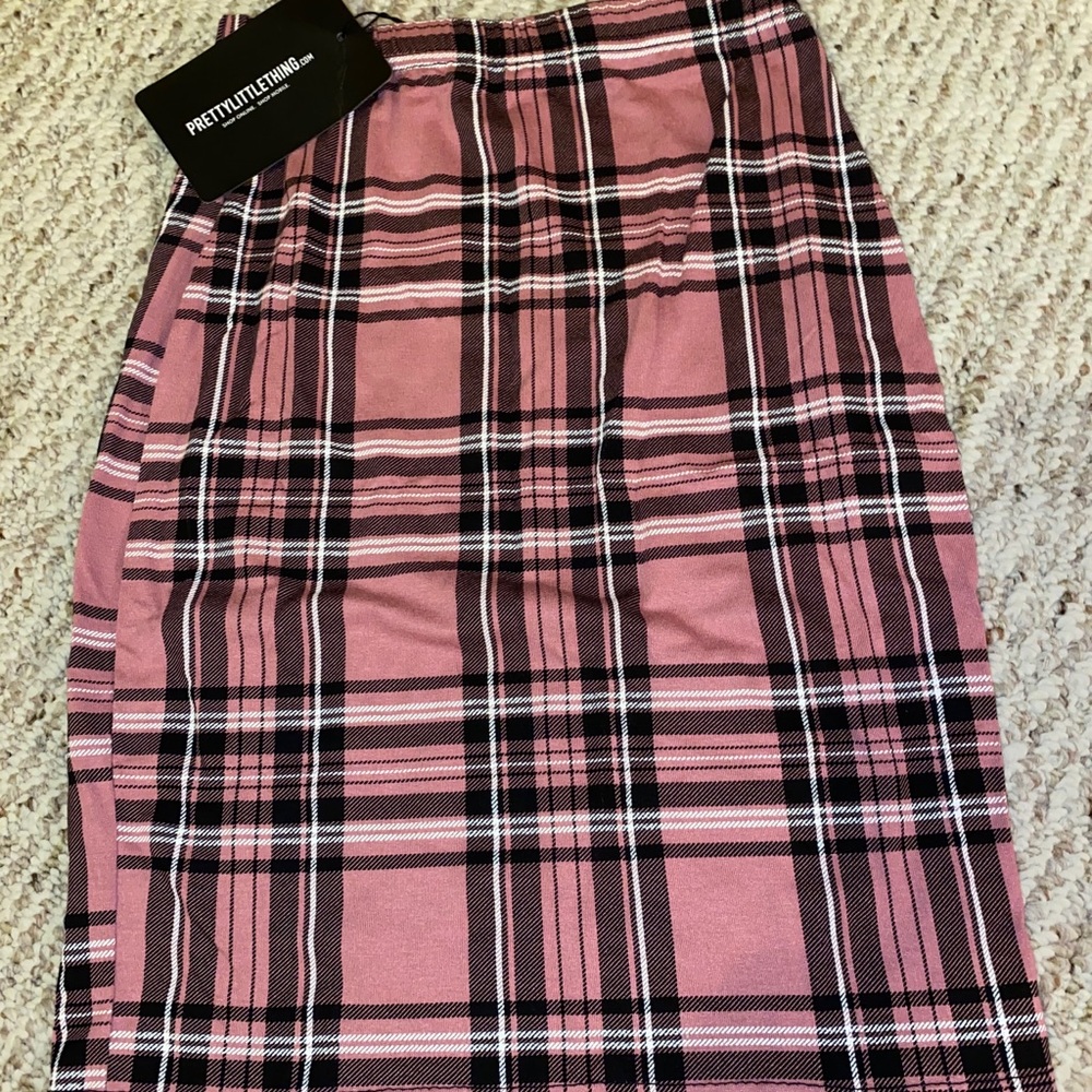 Pretty Little Thing plaid skirt